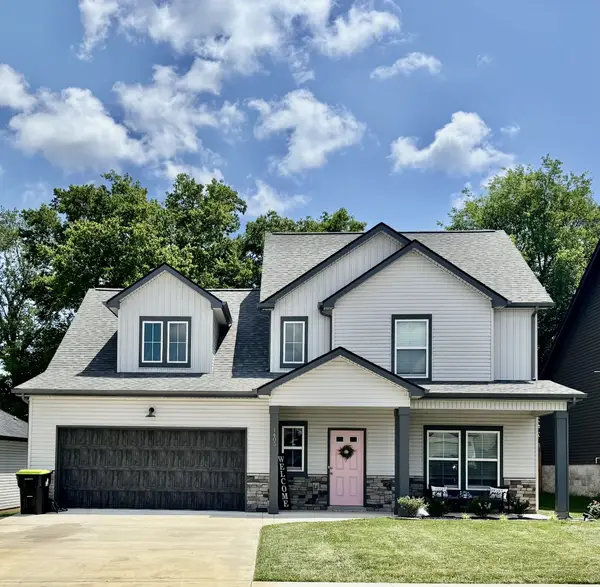 1405 Dan Brown Dr, Clarksville, TN 37042