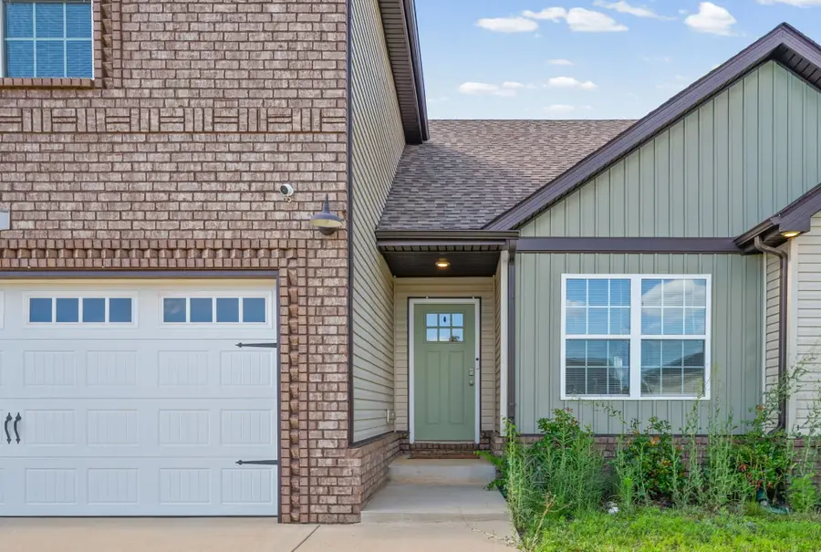 386 Dugger Dr, Clarksville, TN 37042 - #2