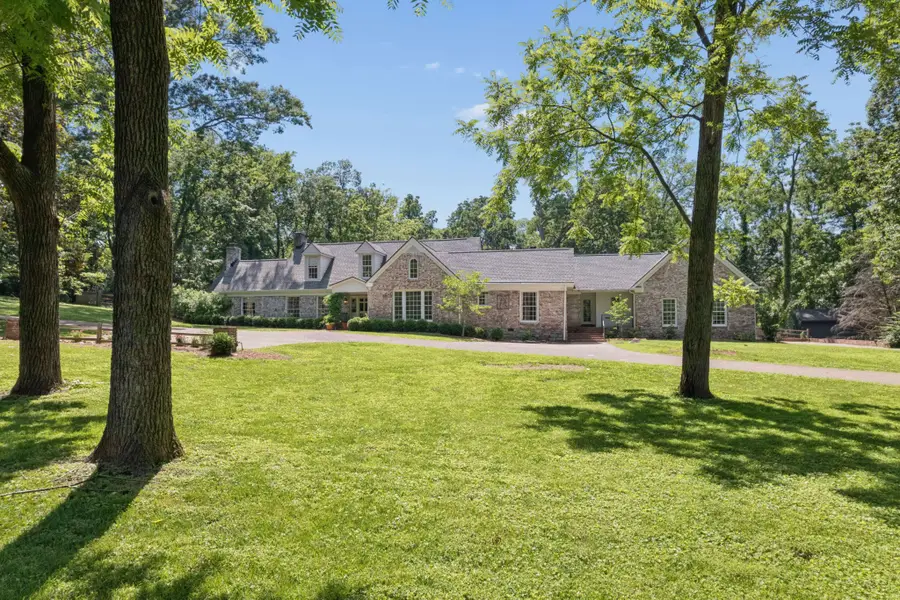 4911 Sewanee Rd, Nashville, TN 37220 - #2