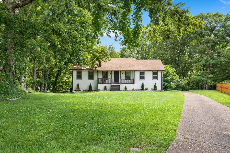 102 Walton Ct, Hendersonville, TN 37075 - #2