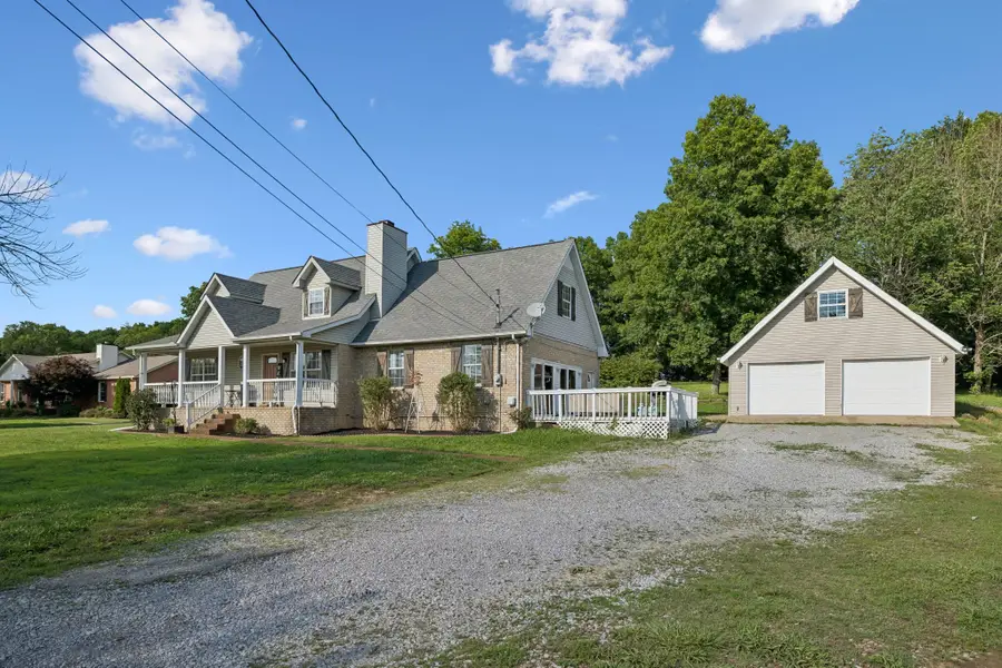 636 Shelley Dr, Mount Juliet, TN 37122 - #2