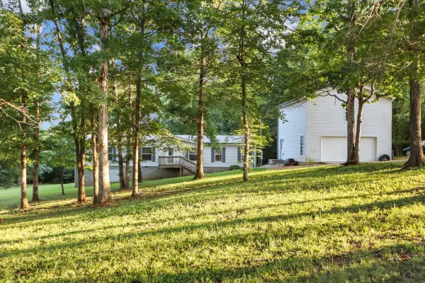 555 Fire Tower Rd, Dickson, TN 37055