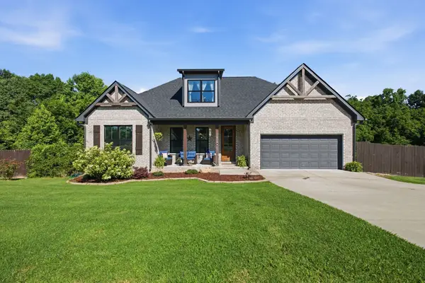 214 Mary Alice Dr, Leoma, TN 38468