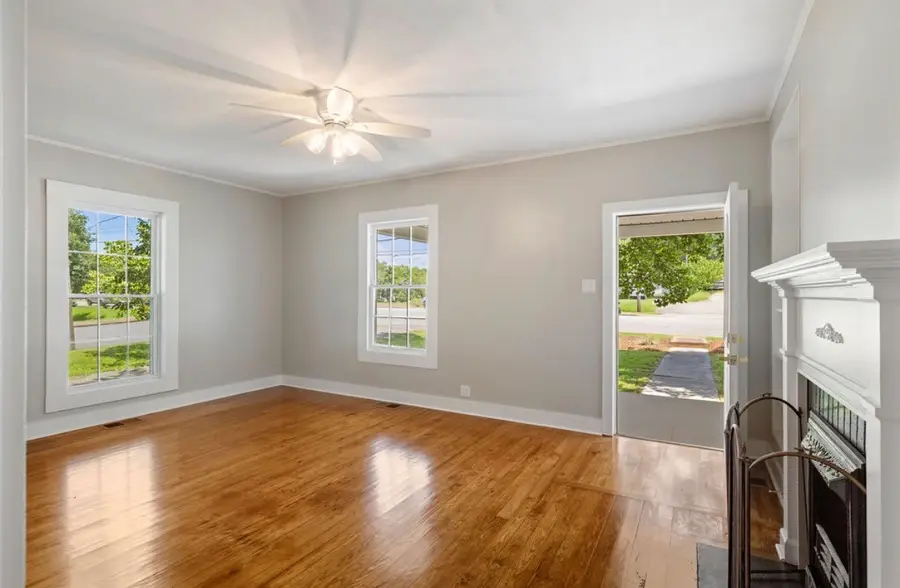 1410 Mill St, Pulaski, TN 38478 - #3