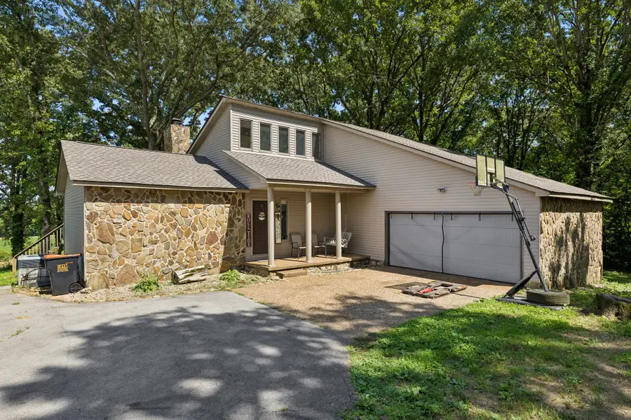 211 Hickory Hollow Rd, Tullahoma, TN 37388 - #2
