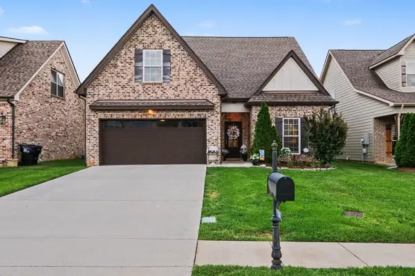 336 Rockcastle Dr, Murfreesboro, TN 37128