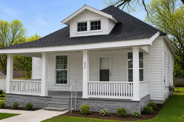425 N Mccombs St, Martin, TN 38237
