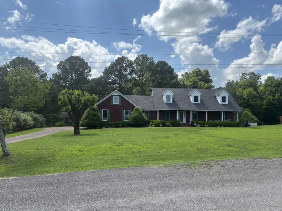 405 Westgate Dr, Pulaski, TN 38478 - #2