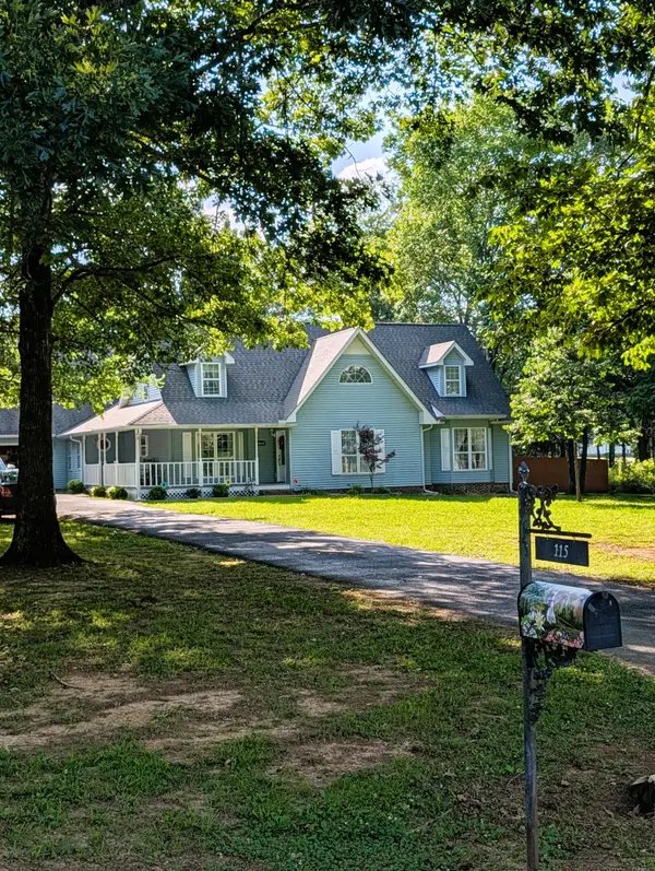 115 Coby Dr, Unionville, TN 37180