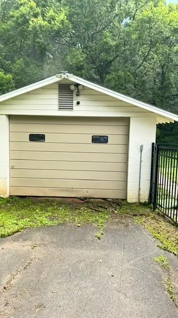 617 Fall River Rd, Lawrenceburg, TN 38464 - #2