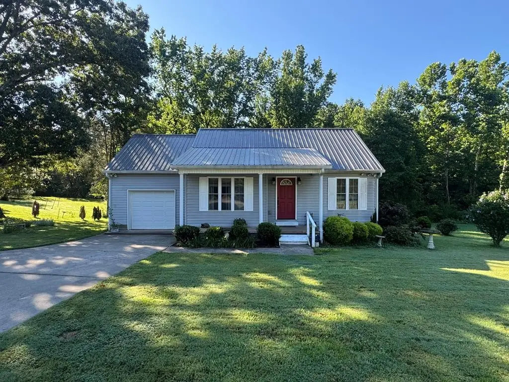 381 Longview Dr, Camden, TN 38320 - #1