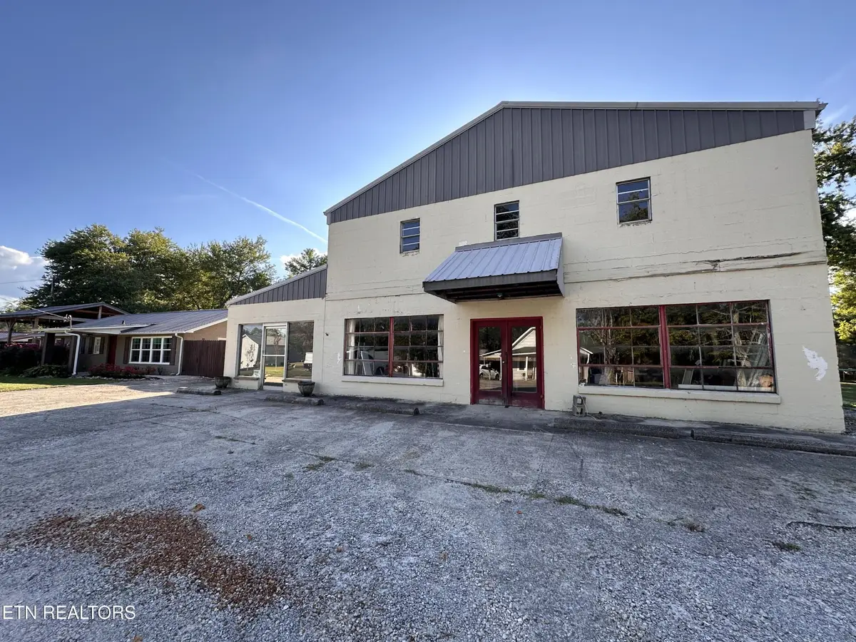 235 Rugby Ave, Jamestown, TN 38556 - #1