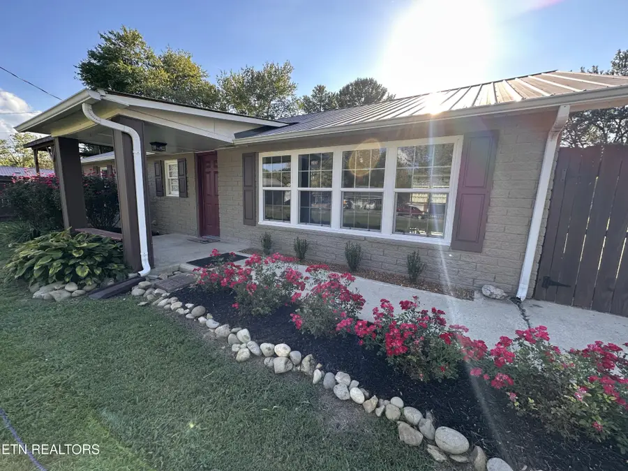 235 Rugby Ave, Jamestown, TN 38556 - #2
