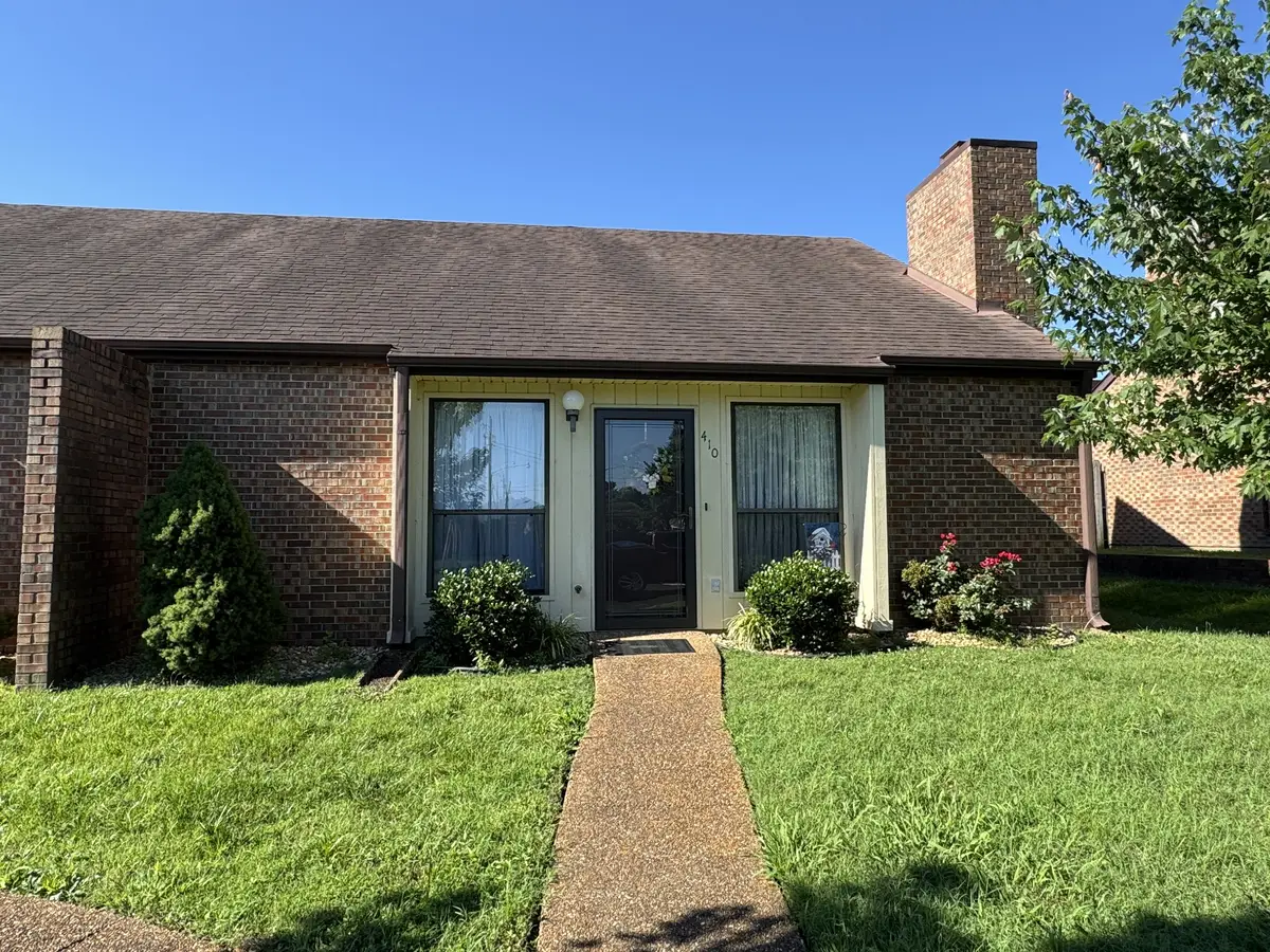 410 Castlewood Ln, Lebanon, TN 37087 - #1