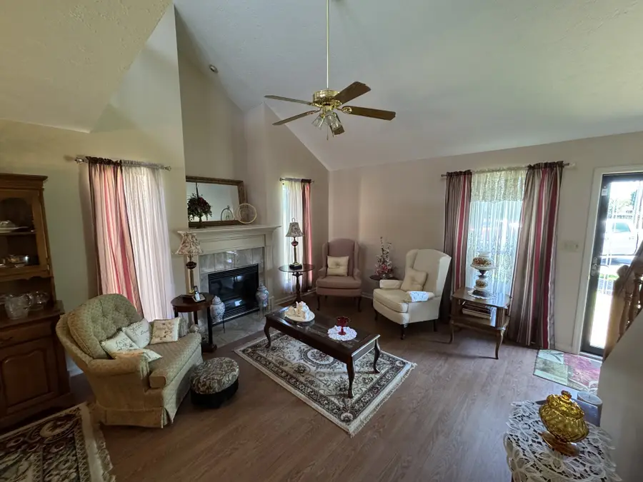 410 Castlewood Ln, Lebanon, TN 37087 - #3