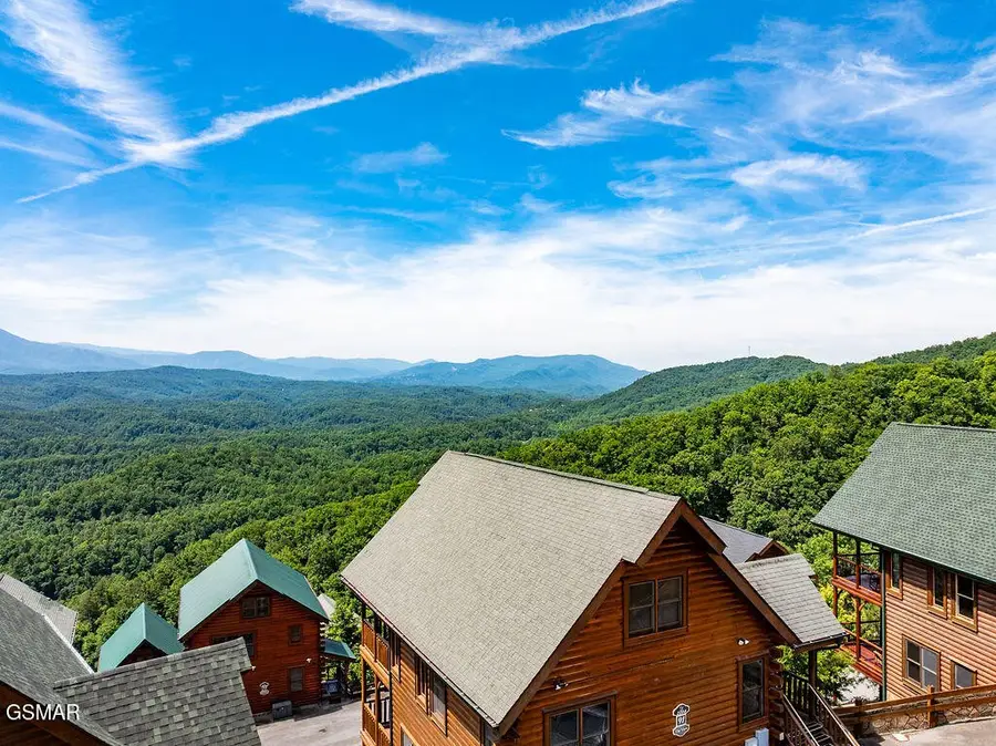 2214 Towering Hemlock Drive, Sevierville, TN 37876 - #2