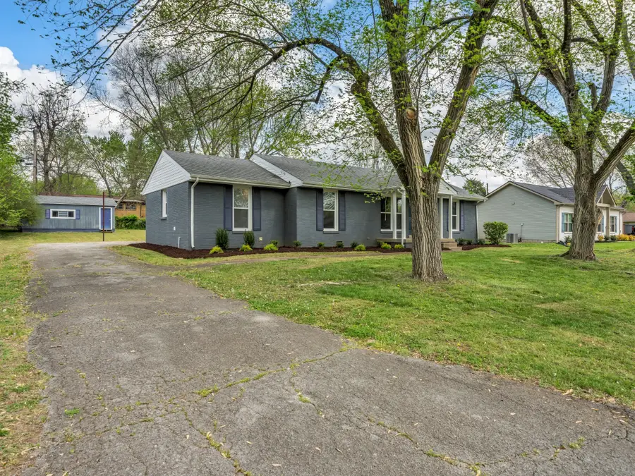 9 Donelson Dr, Clarksville, TN 37042 - #3