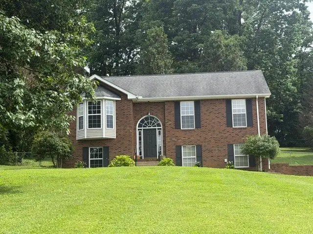 1062 Heatherwood Rd, Pleasant View, TN 37146 - #1