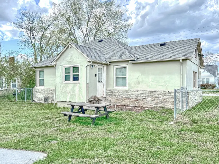 431 Elm St, Baxter, TN 38544 - #3