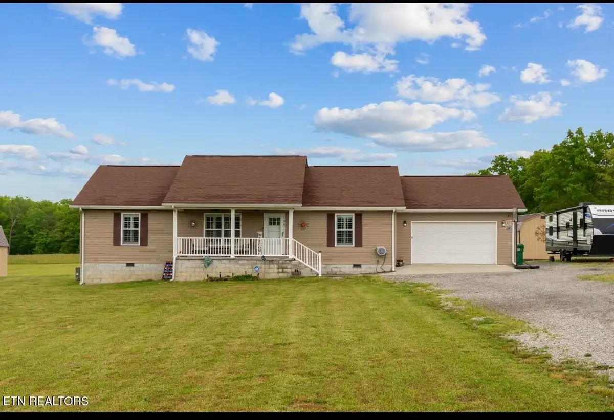233 Georgee Rd, Jamestown, TN 38556 - #1