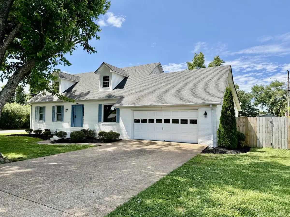 500 8th St, Lawrenceburg, TN 38464 - #1