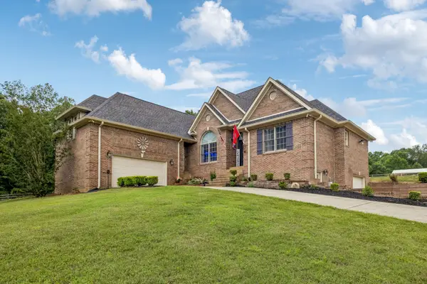 947 Bold Springs Rd, Mc Ewen, TN 37101