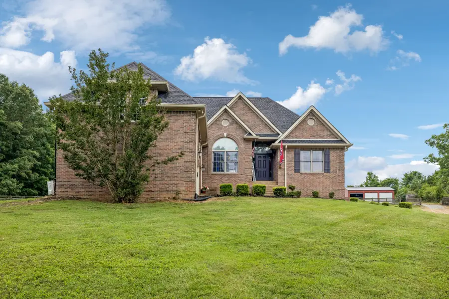 947 Bold Springs Rd, Mc Ewen, TN 37101 - #3