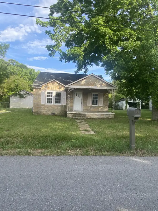 504 General St E, Tullahoma, TN 37388