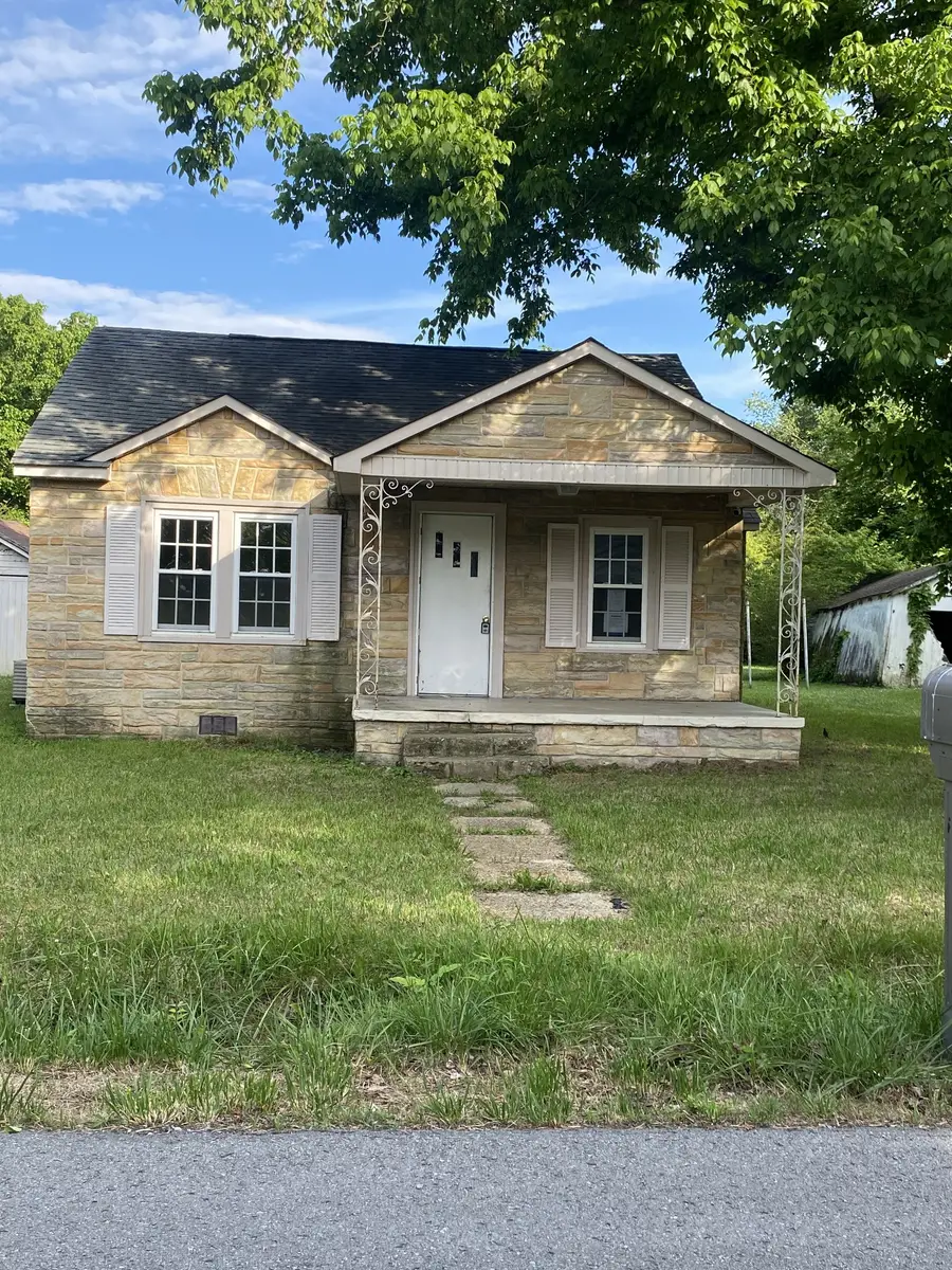 504 General St E, Tullahoma, TN 37388 - #2