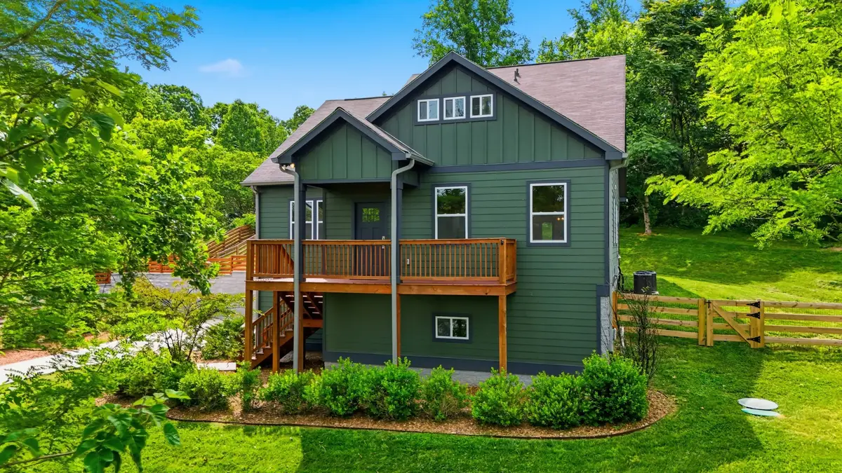 157 Lena Loop, Burns, TN 37029 - #1