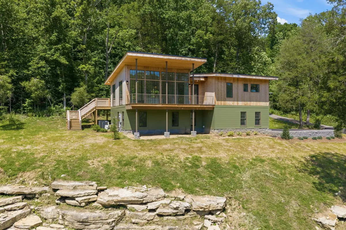 1075 Dog Creek Rd, Kingston Springs, TN 37082 - #1