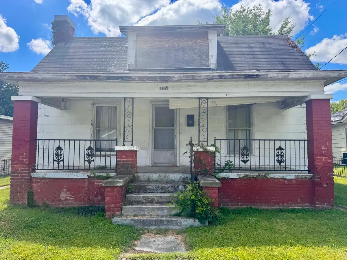 109 S Elm St, Hopkinsville, KY 42240 - #1