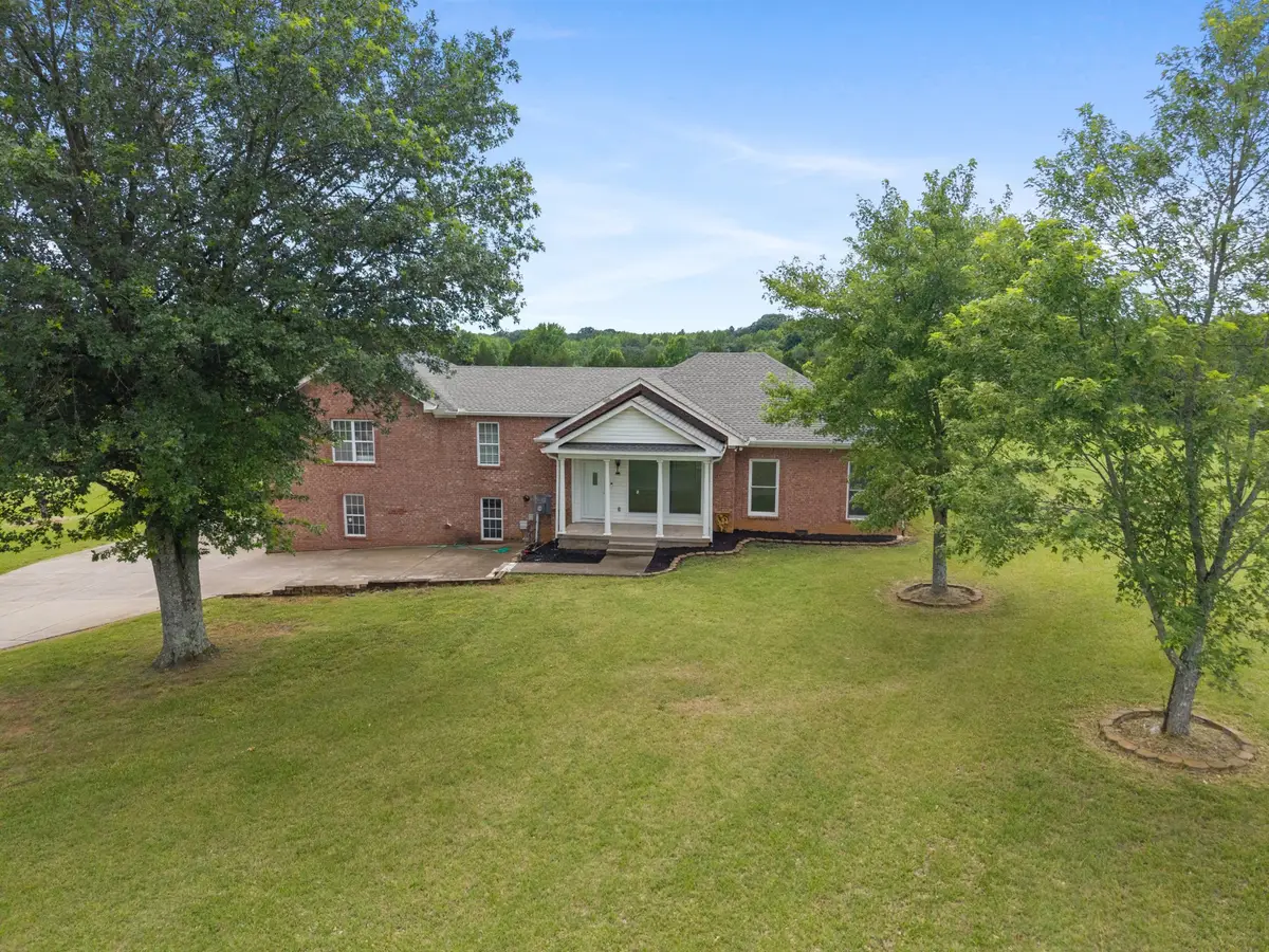 4602 Washington Rd, Greenbrier, TN 37073 - #1