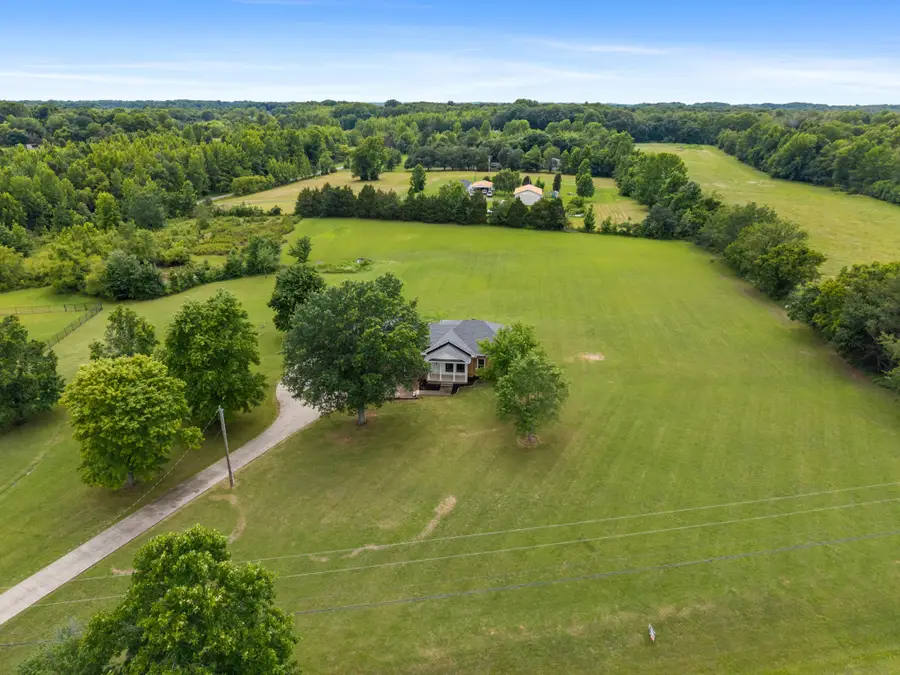 4602 Washington Rd, Greenbrier, TN 37073 - #3