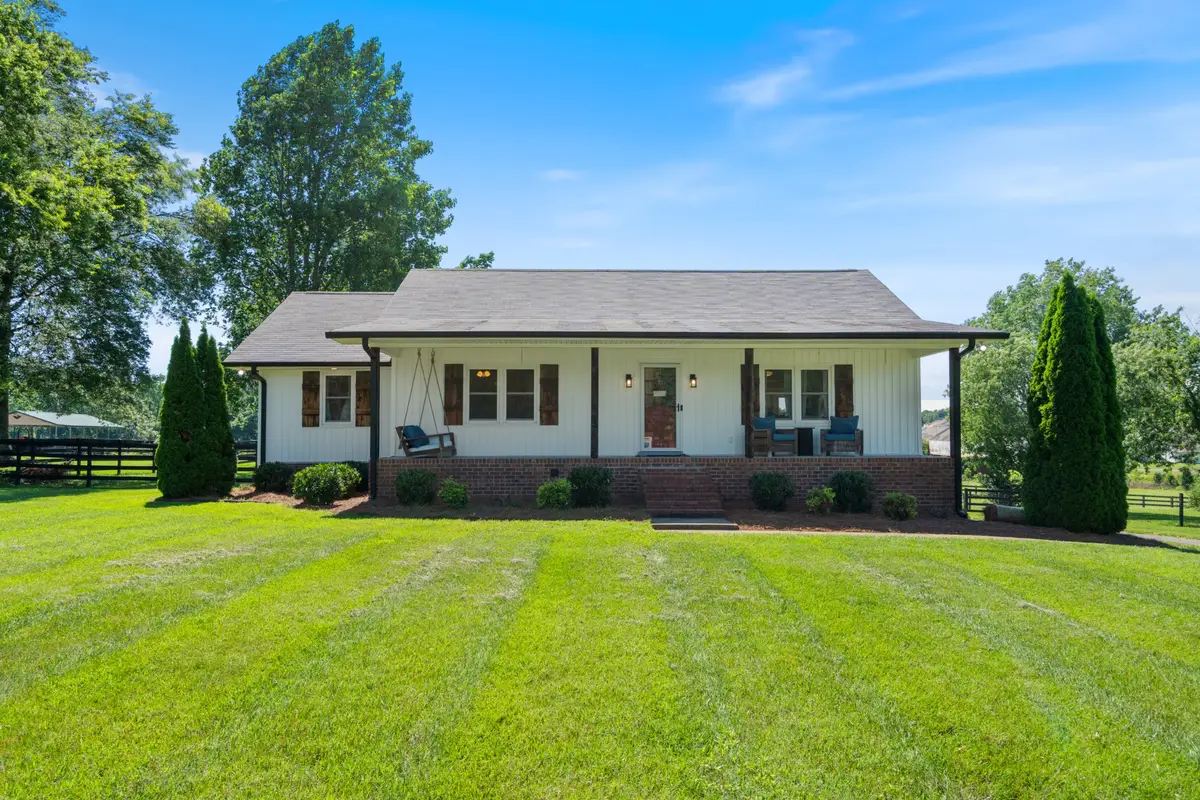 651 Tyree Springs Rd, White House, TN 37188 - #1