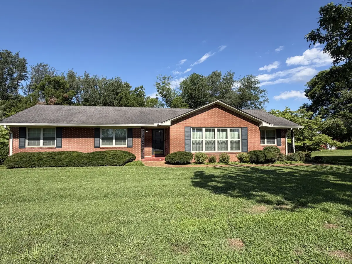 500 N Russell St N, Portland, TN 37148 - #1