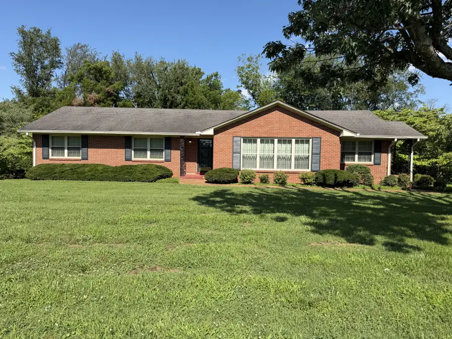 500 N Russell St N, Portland, TN 37148 - #2