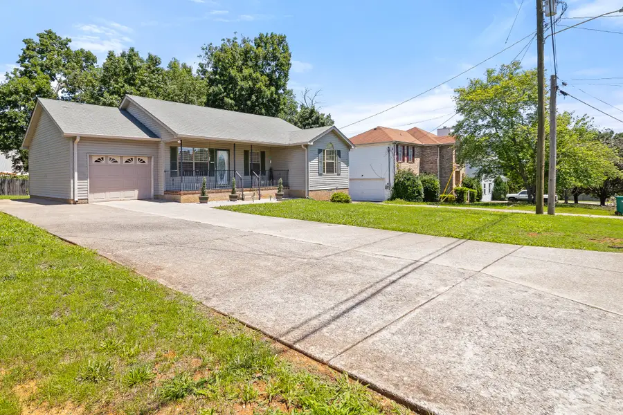 304 Riverwood Ct, La Vergne, TN 37086 - #3