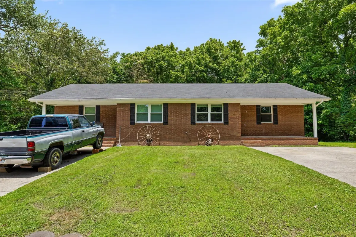 555 E Garden Farm Road, Rossville, GA 30741 - #1