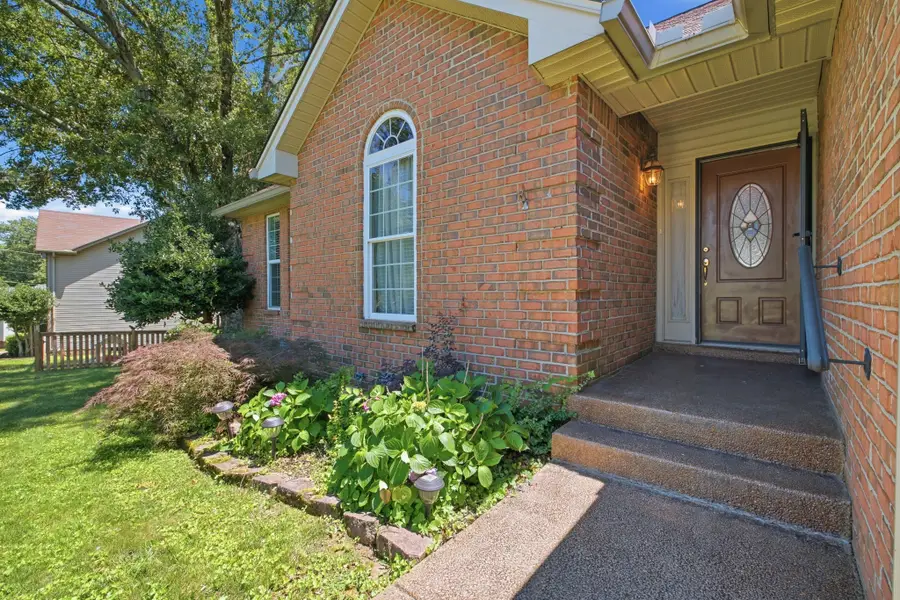 1629 Roundhill Dr, Nashville, TN 37211 - #3