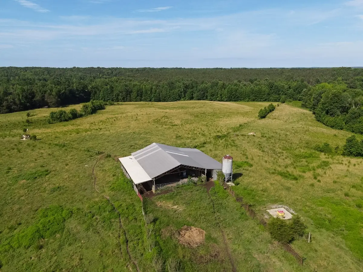 1074 Mcgee Rd, Decaturville, TN 38329 - #1