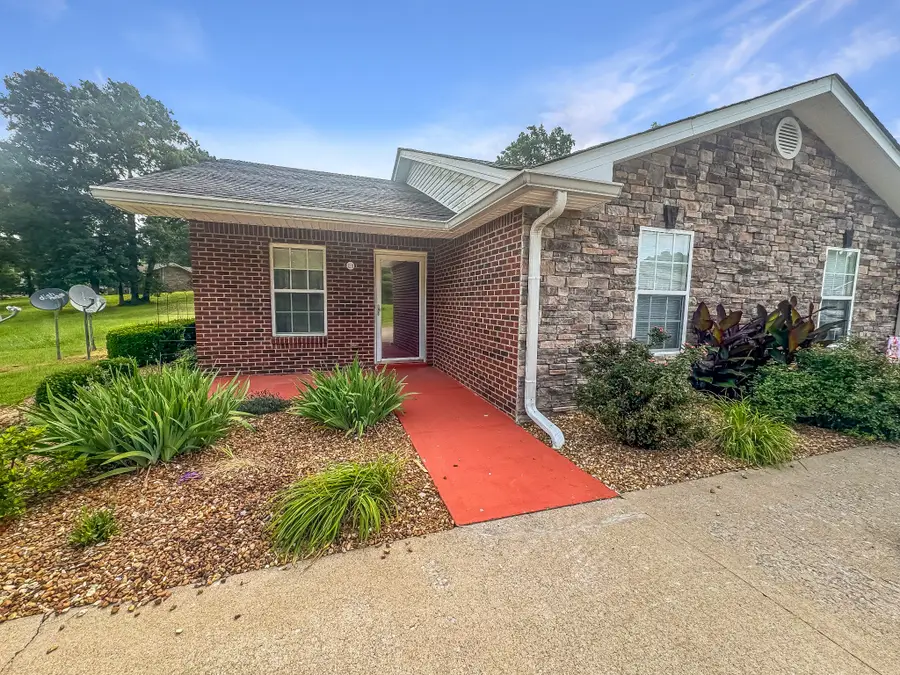 128 Colson Village Ct, Dover, TN 37058 - #2