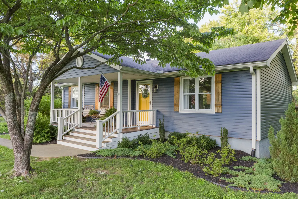 120 Lee Rd, Cottontown, TN 37048 - #1