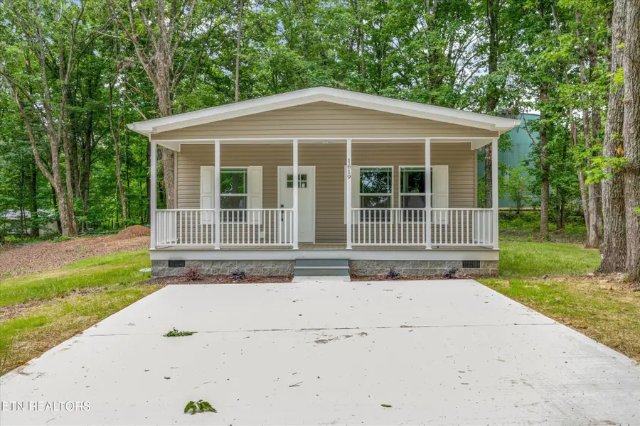 1619 Scenic Drive, Athens, TN 37303 - #2