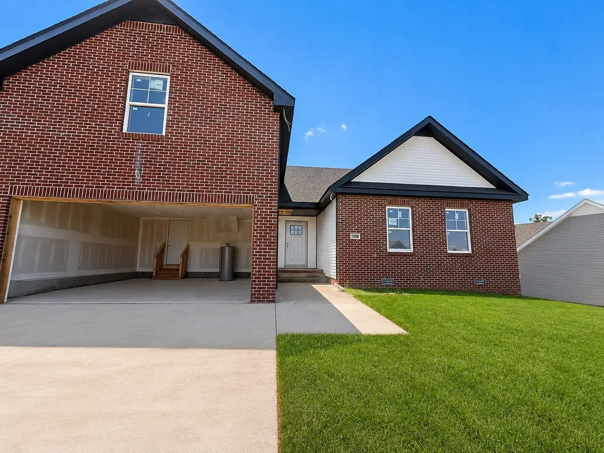 1240 Fossil Dr, Clarksville, TN 37040 - #1