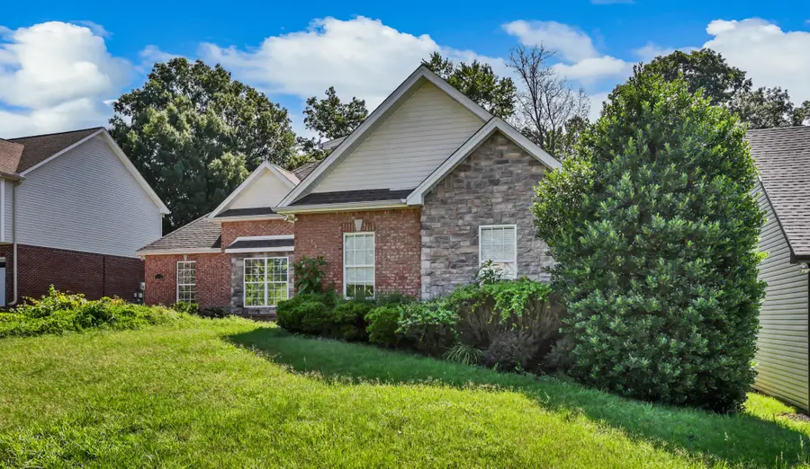 223 Misty Dr, Pleasant View, TN 37146 - #3