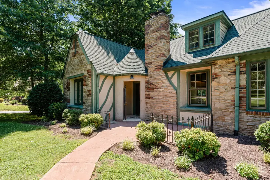 112 Spring Valley Rd, Nashville, TN 37214 - #2