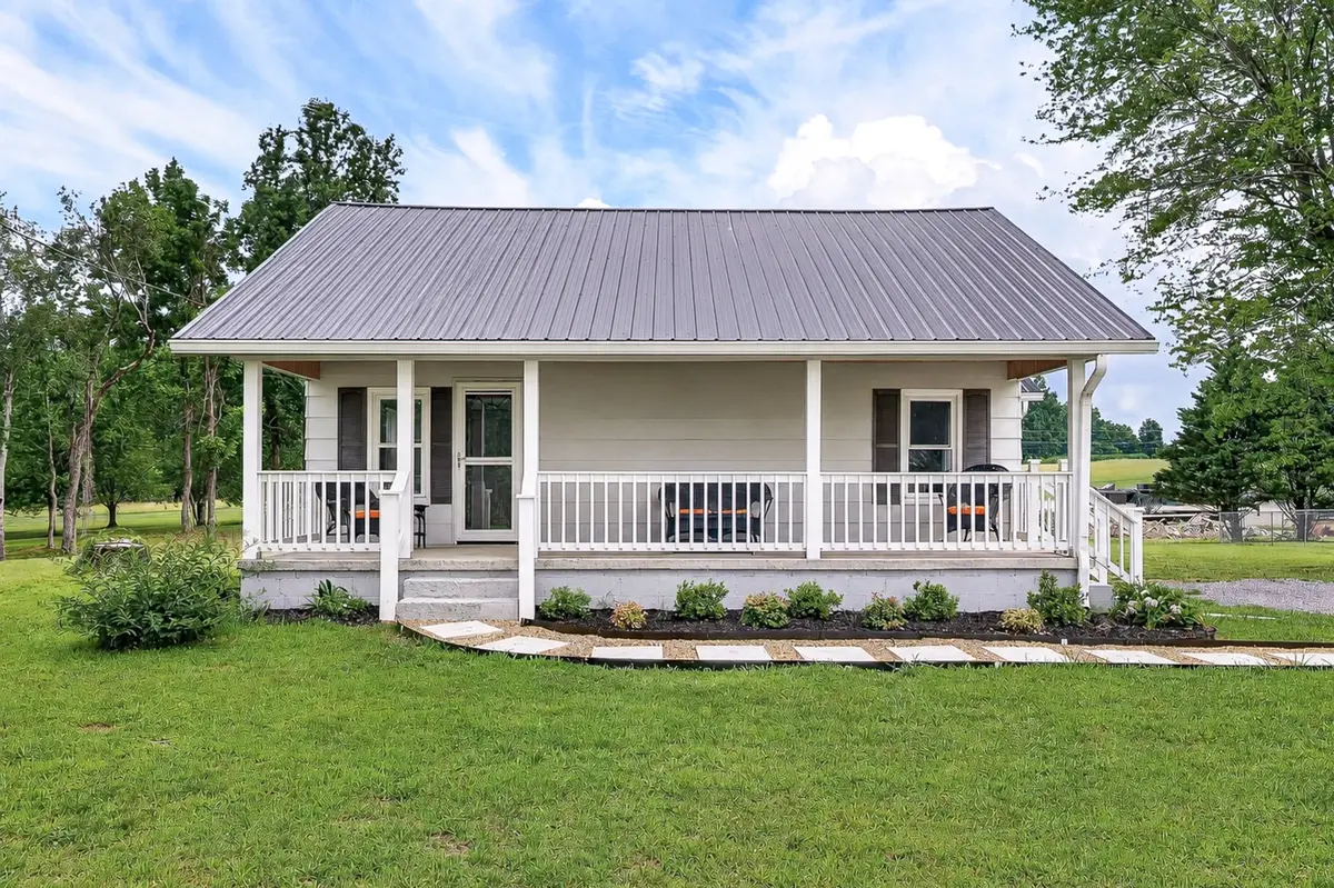 316 Lincoln Rd, Fayetteville, TN 37334 - #1