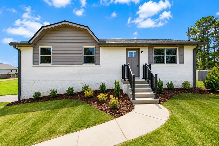 708 Volunteer Dr, White House, TN 37188 - #2