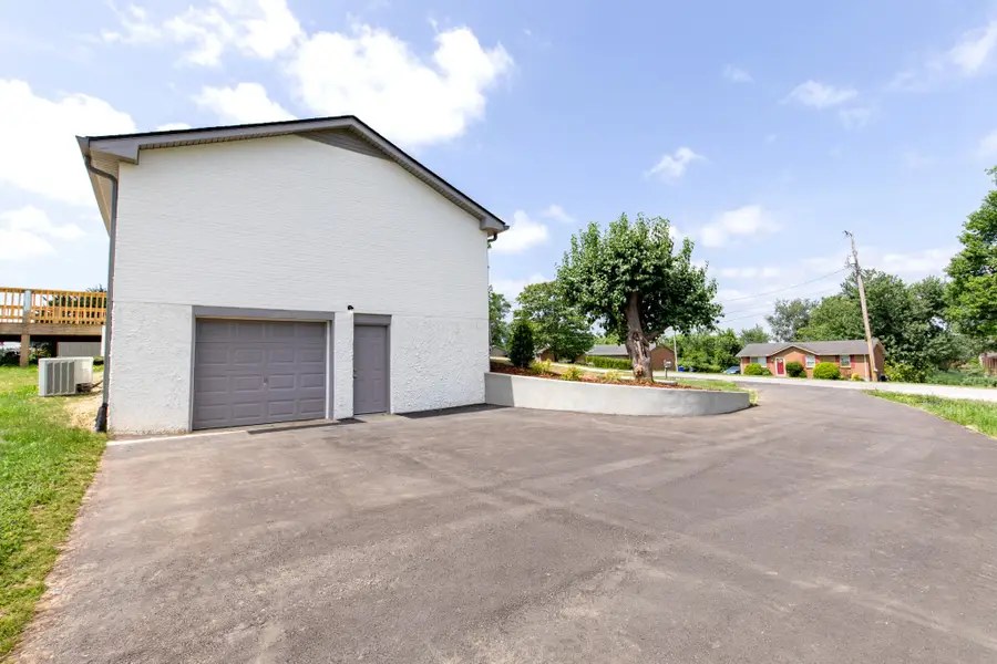 708 Volunteer Dr, White House, TN 37188 - #3